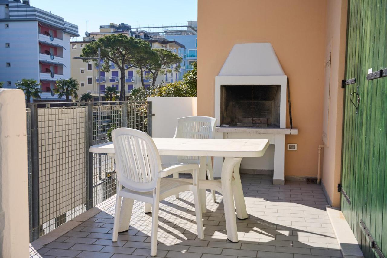 Appartamenti Villa Paola-Pochi Passi Dal Mare-Zona Piazza Aurora-Lido Di Jesolo Exterior foto