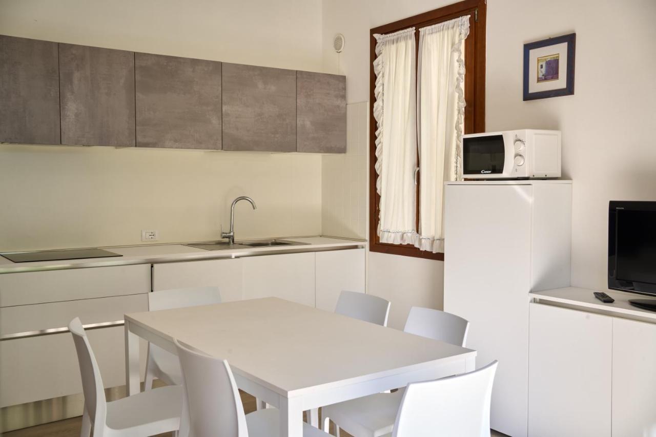 Appartamenti Villa Paola-Pochi Passi Dal Mare-Zona Piazza Aurora-Lido Di Jesolo Exterior foto